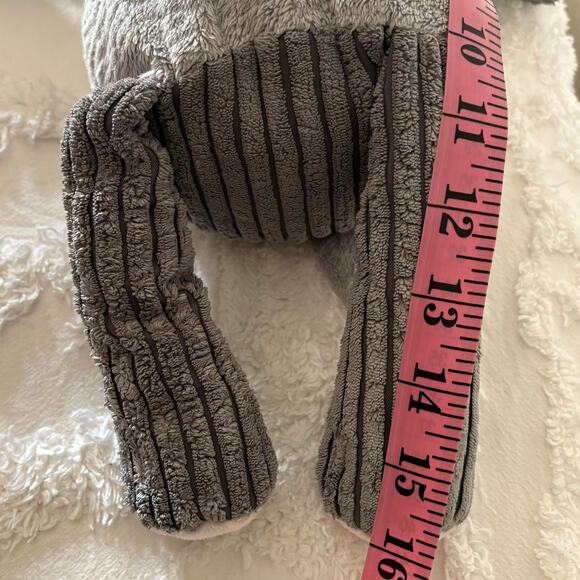 SCENTSY BUDDY Ollie The Gray Elephant Plush 2010 Stuffed Animal Retired 15” - Picture 6 of 8